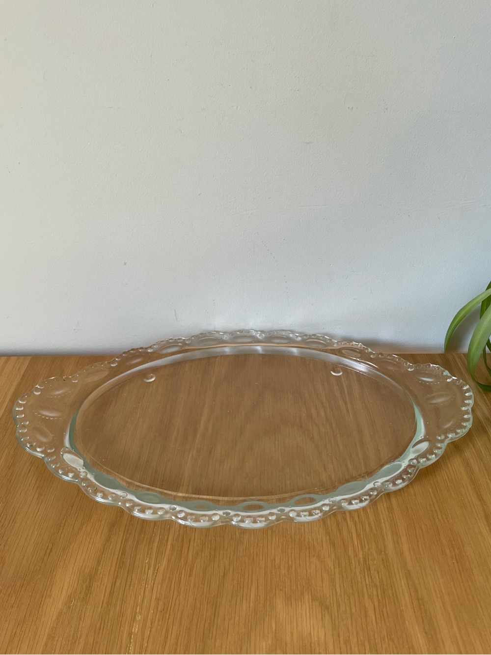 Vintage Midcentury L.E. Smith Clear Glass Beaded Medallion Vanity Tray